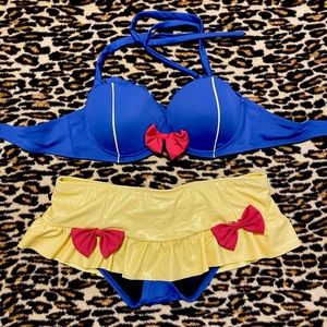 RARE Disney Snow White Hot Topic Bikini Set Top Bottom Medium